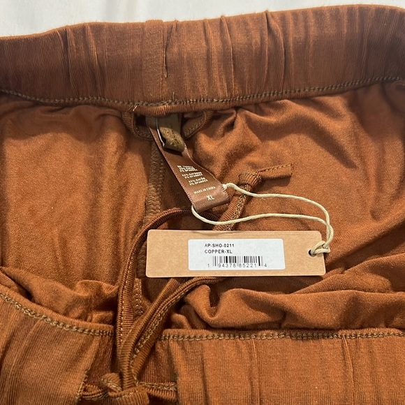 SKIMS SLEEP SHORTS IN COPPER SIZE XL STRETCHY SOFT LOUNGE SHORTS - Picture 7 of 8